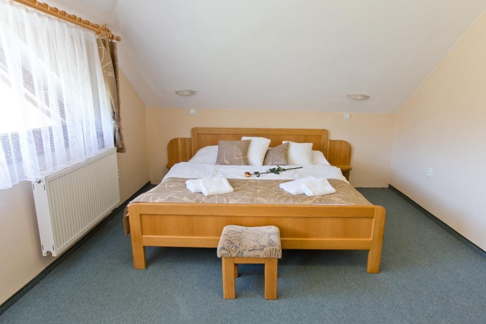 Hotel Gobor Vitanová Екстериор снимка
